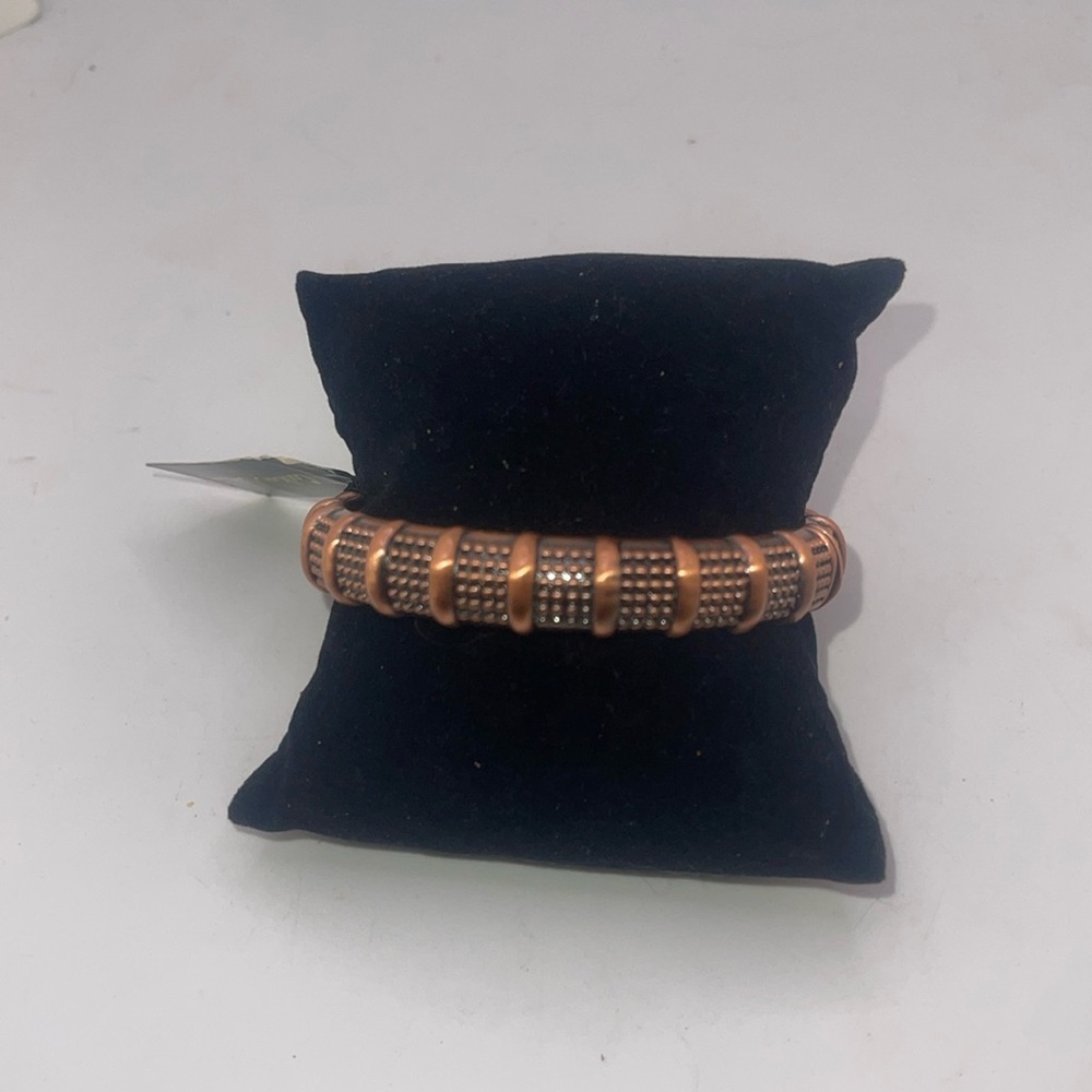 Cookie Lee Bronze tone hinged bracelet. Style 88018. NWT